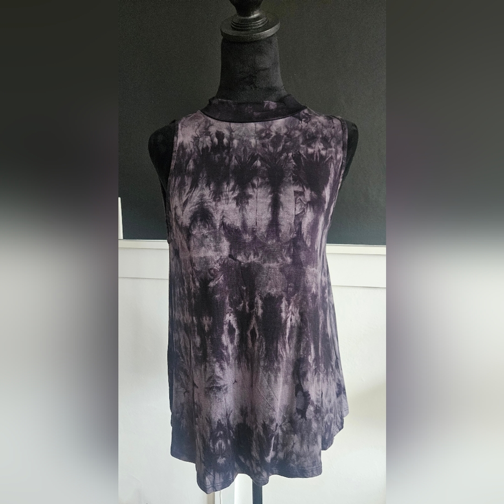 Ginger G tank top EUC